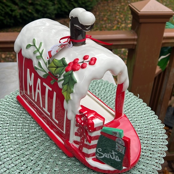 NWT Blue Sky Clayworks mailbox, ceramic figurine. - Picture 8 of 10